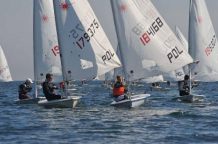 Regaty w klasie Laser Radial na Jeziorze Charzykowskim