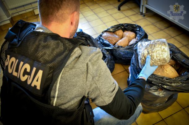 Policja udaremniła duży przemyt narkotyków. Ponad 50 kg marihuany (FOTO, WIDEO)