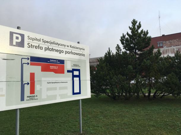 Radni powiatowi chcą bezpłatnego parkingu przy kościerskim szpitalu