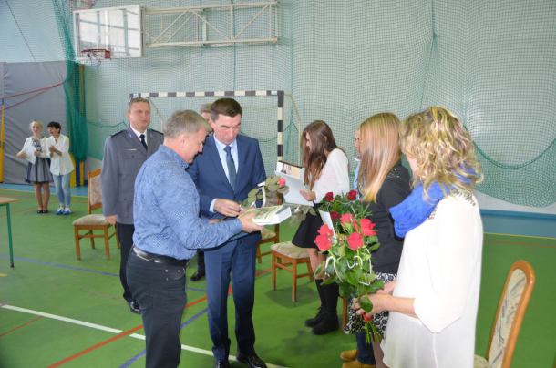 Podziękowanie dla nastolatek, które pomogły pobitemu