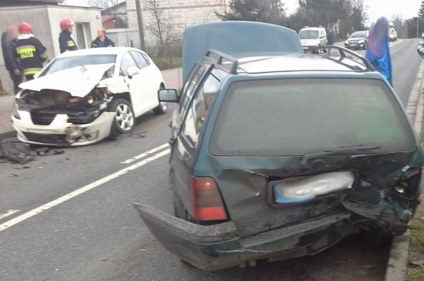 Zderzenie dwóch samochodów na 
trasie Chojnice - Tuchola