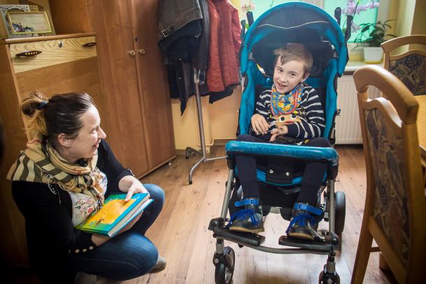 Niepełnosprawny 7-latek z Człuchowa dostał duży prezent od pracowników Zakładu Karnego w Czarnem