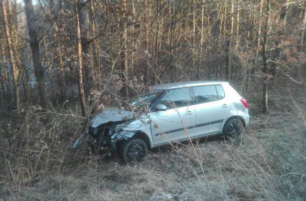 Kierowca skody wypadł z drogi w Lisewie, w gminie Przechlewo