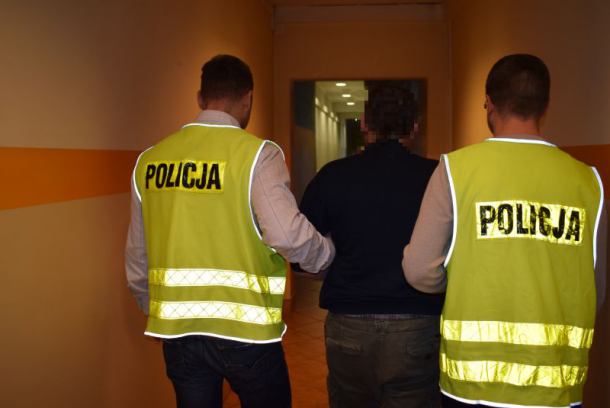 Trzej mężczyźni fałszowali recepty i wyłudzali narkotyczne leki