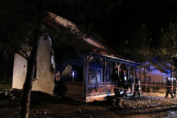 Pożar domu jednorodzinnego w Rzewnicy w gminie Rzeczenica (FOTO)