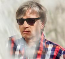 Wokalista zespołu REZERWAT w Weekend FM o "Zaopiekuj się mną": "Parę osób urodziło się dzięki tej piosence..."