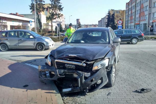 Pijany kierowca spowodował kolizję w centrum Człuchowa