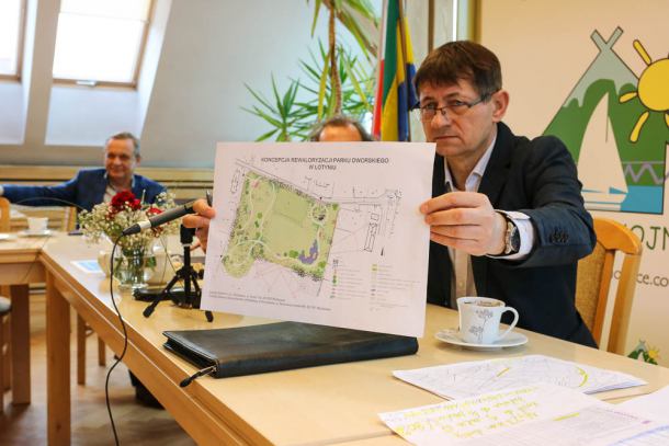 Rewitalizacja parku w Lotyniu: gmina organizuje finansowanie inwestycji