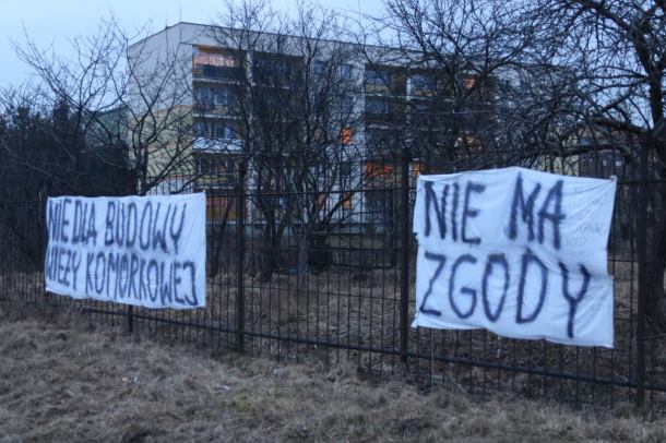 Mieszkańcy Człuchowa protestują przeciwko budowie w ich mieście wieży telefonii komórkowej