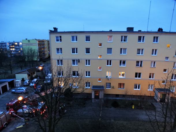 W Sępólnie Krajeńskim drugi już raz ratowali tego samego mężczyznę przed próbą skoku z dachu