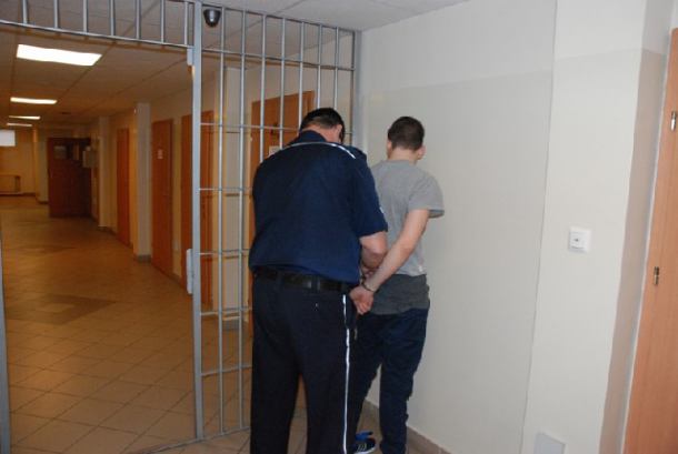 Młody człuchowianin odpowie za posiadanie narkotyków