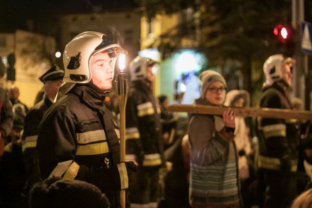 Ulicami Chojnic przeszła procesja drogi krzyżowej (FOTO)