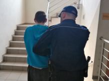 17-latek z zarzutami za kradzież i posiadanie narkotyków