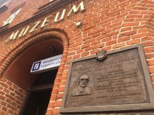 Nowa ekspozycja poświęcona arcybiskupowi Muszyńskiemu w kościerskim muzeum