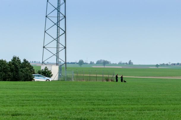 Nowe Ostrowite: 30-latek skoczył z wieży telekomunikacyjnej. Zginął na miejscu