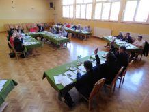 Wójt gminy Karsin Roman Brunke z absolutorium za wykonanie ubiegłorocznego budżetu