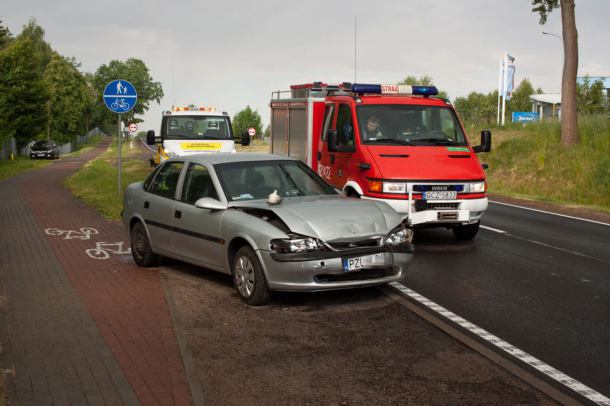 Zderzenie trzech samochodów między Człuchowem i Rychnowami (FOTO)