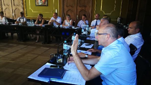 Burmistrz Bytowa z absolutorium. Jednomyślności wśród radnych jednak nie było