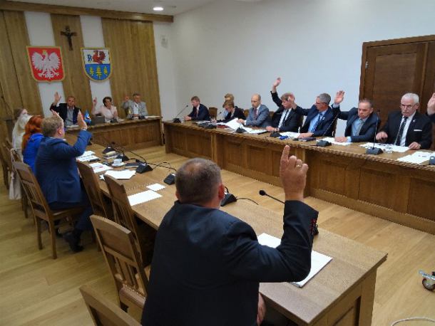 Jednogłośne absolutorium za wykonanie ubiegłorocznego budżetu dla burmistrza Brus
