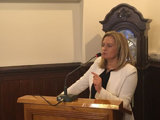 Starosta powiatu kościerskiego Alicja Żurawska będzie zarabiać mniej