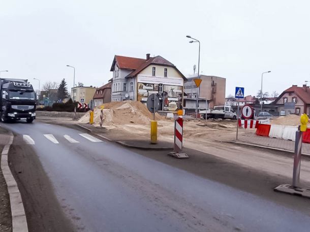 Burmistrz Tucholi nie chce, ale musi tłumaczyć się w sprawie remontu na DW 240