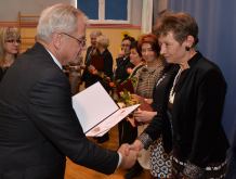Wieloletnia dyrektor "liceum nad jeziorem" w Człuchowie Ewa Hryszkiewicz odchodzi na emeryturę