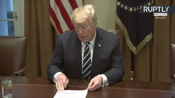 "Uznaję stanowisko, że próby ingerencji ze strony Rosji miały miejsce". D. Trump prostuje swoją wypowiedź z Helsinek