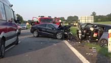 Zderzenie trzech aut na Pomorzu. Wśród ciężko rannych kobieta w ciąży
