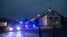 Zerwany dach w Lechowie. Gwałtowne burze przeszły nad Świętokrzyskiem