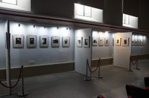 Człuchowskie Muzeum Regionalne do końca sierpnia wystawia 62 fotografie Zdzisława Beksińskiego