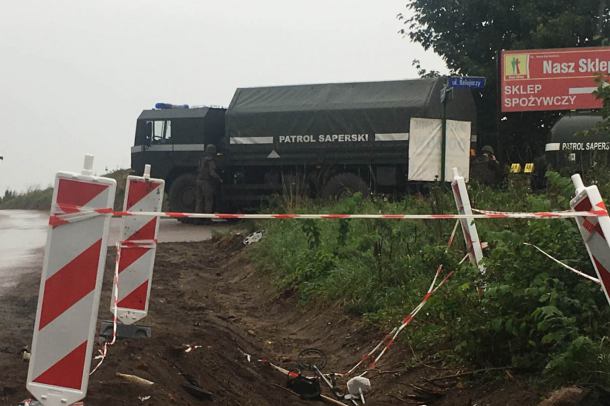 11 pocisków artyleryjskich z II wojny światowej przy drodze wojewódzkiej 214