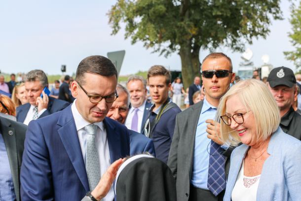 Premier Morawiecki w Śliwicach. Przyjechał otworzyć drogę po remoncie (FOTO)