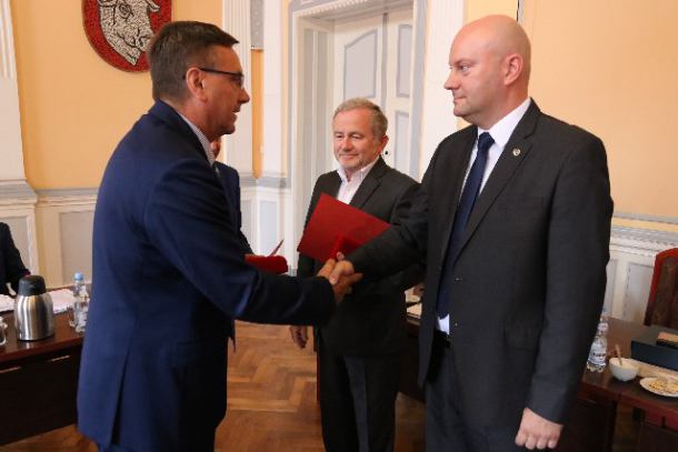 Edmund Kuźmiński i Karol Dziemiańczyk są już pełnoprawnymi "Zasłużonymi dla miasta Człuchowa"