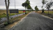 Jest drugi dojazd od drogi bytowskiej do podchojnickich Charzyków