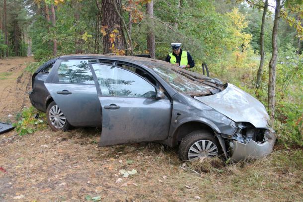 Młoda kobieta została poszkodowana w wypadku na drodze z Polnicy do Człuchowa (FOTO)