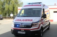 Nowa karetka dla szpitala powiatowego w Więcborku (FOTO)