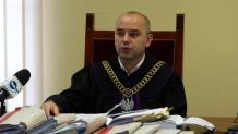 Zostawili bezdomnego w lesie, mężczyzna zmarł z wychłodzenia. Policjanci skazani