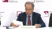 Ostateczne wyniki wyborów: 254 mandaty dla PiS, 194 dla KO i 70 dla PSL; frekwencja 54,84%