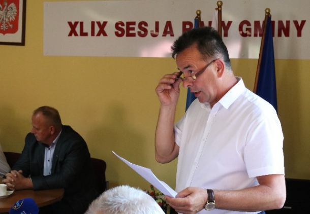 27 tys. zł ekwiwalentu za niewykorzystany urlop dla wójta Przechlewa