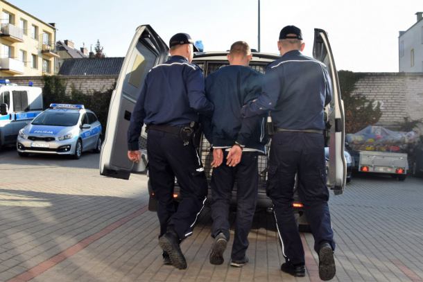 35-latek z Bytowa groził policjantom siekierą. Grozi mu nawet 10 lat więzienia