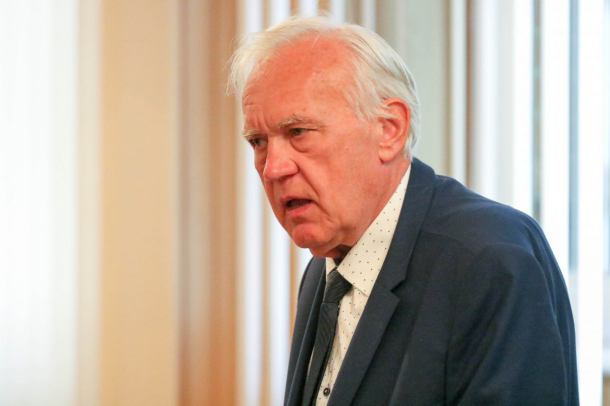 Blisko 15 tys. zł ekwiwalentu za niewykorzystany urlop dla wójta gminy Człuchów Adama Marciniaka
