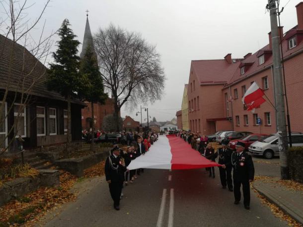 Zobacz, jak świętowano 100-lecie odzyskania niepodległości w Rzeczenicy (WIDEO)