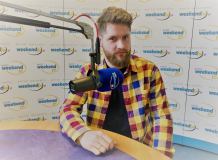 Jakub Słubik czyli Mr. Nau - pochodzący z Chojnic muzyk był gościem Weekend FM.