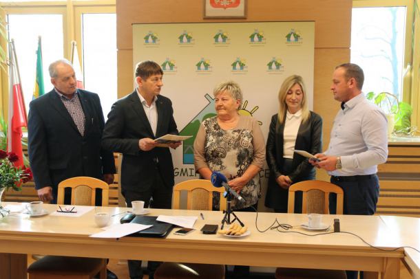 Umowa na ścieżkę z Nieżychowic do Kamionki podpisana. Koszt to ponad 4 mln zł