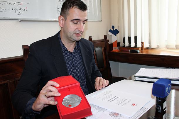 Chojnice z medalem od Polskiego Czerwonego Krzyża za wspieranie krwiodawstwa