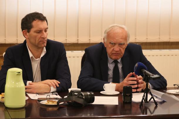 Dane o pensjach i wykształceniu urzędników z gminy Człuchów dostępne dopiero po wyroku sądu 