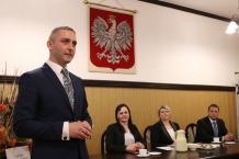 Niecałe 10 tys. zł brutto miesięcznie będzie zarabiał nowy wójt gminy Człuchów Paweł Gibczyński