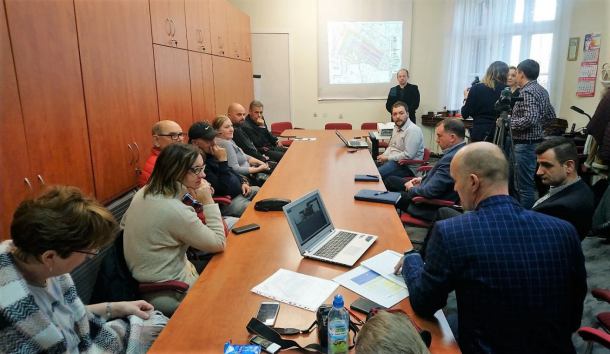 W chojnickim ratuszu zaprezentowano projekt zadaszenia targowiska przy ulicy Młodzieżowej