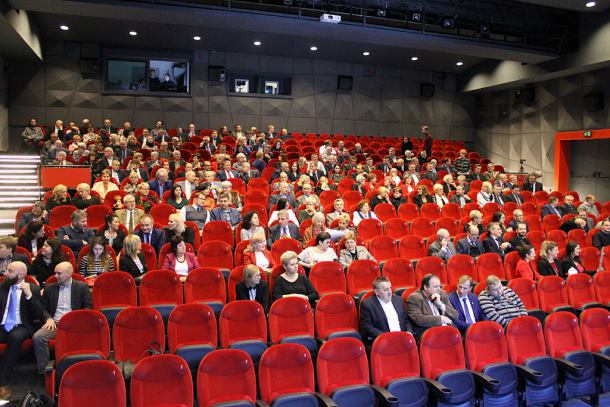 Po trwającej 2,5 roku modernizacji Chojnickie Centrum Kultury oficjalnie otwarte (FOTO)