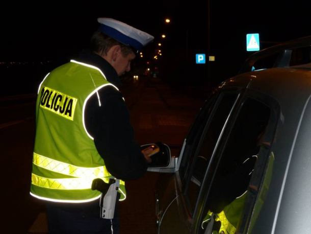 Trzech nietrzeźwych za kółkiem zatrzymała wczoraj (17.12) chojnicka policja